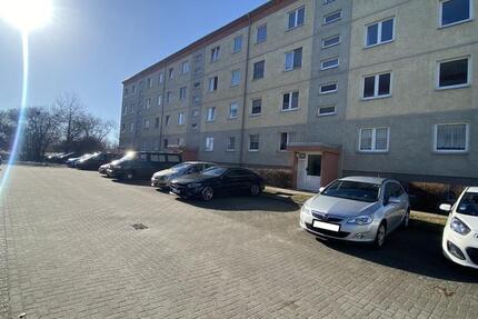 Wohnung Burg Stargard - 4 Zimmer, 80 m&sup2;, 400&euro; | Angebot:24587937