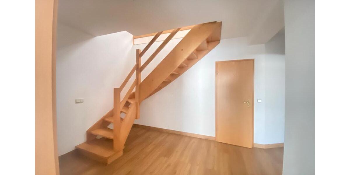 Maisonettenwohnung Roßleben-Wiehe Wiehe - 4 Zimmer, 112 m&sup2;, 580&euro; | Angebot:25350365
