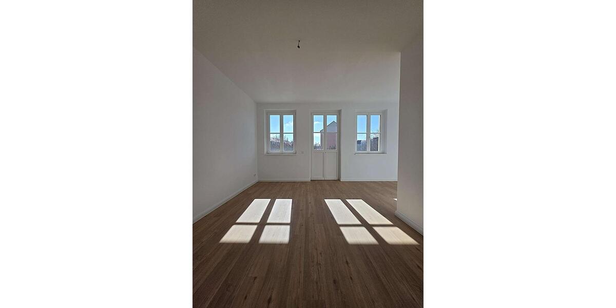 Etagenwohnung Bad Freienwalde (Oder) - 2 Zimmer, 90 m&sup2;, 1.081&euro; | Angebot:26335181