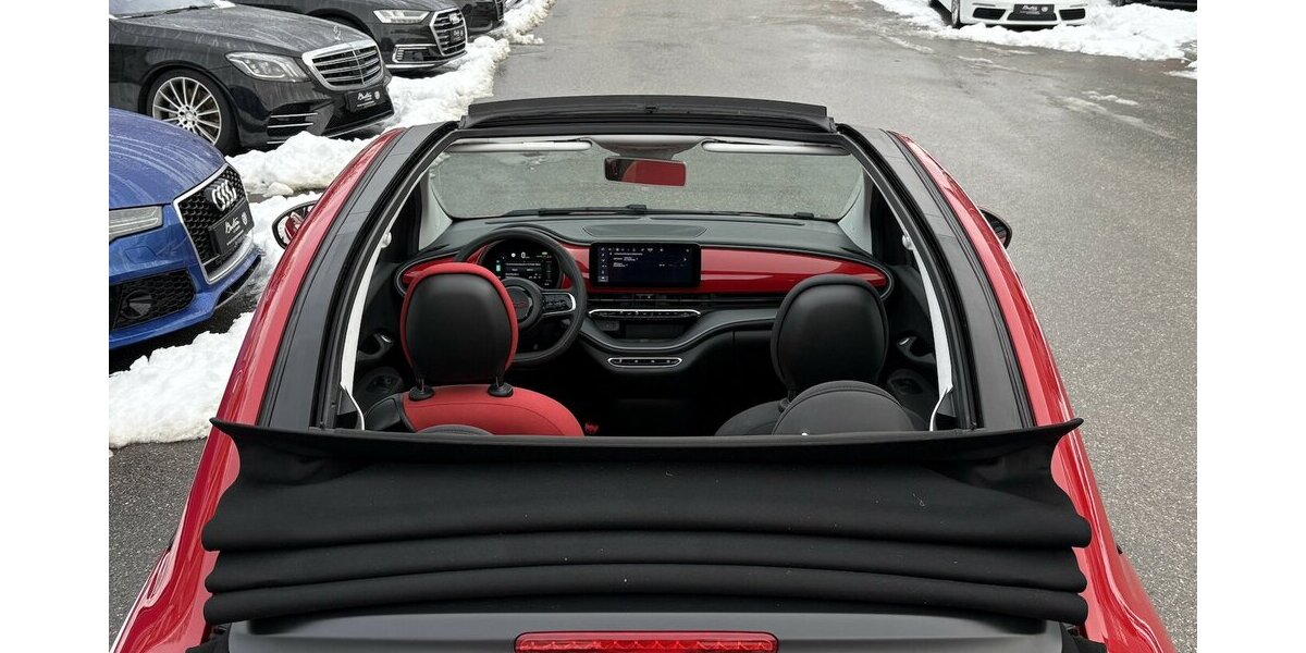 Fiat 500 E Cabrio Red NAVI/CARPLAY/KLIMA/DAB/1.HAND 37.863 km 16.900 &euro; Villingen-Schwenningen 78054