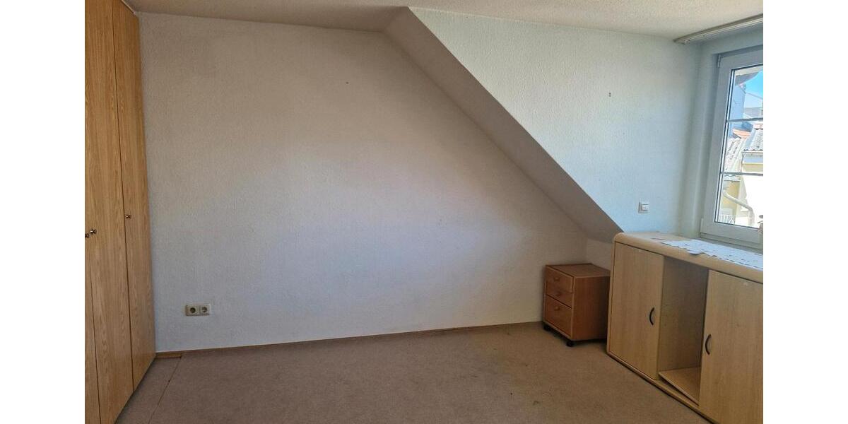 Etagenwohnung Deggendorf - 5 Zimmer, 150 m&sup2;, 1.600&euro; | Angebot:26384491