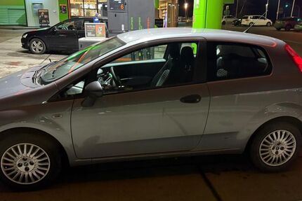 Fiat Punto 25.000 km 3.900 &euro; Stuttgart 70329