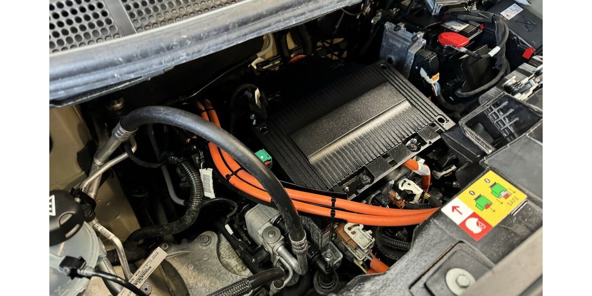 Opel Vivaro Cargo-e Elegance M 50kWh 1.Hand PDC 32.600 km 18.650 &euro; Lich 35423