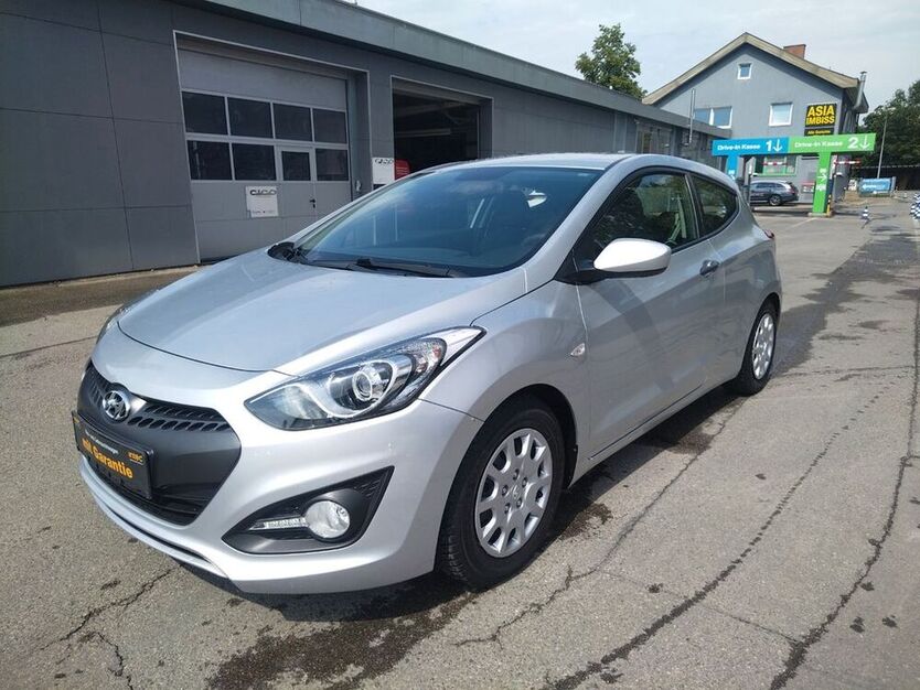 i30