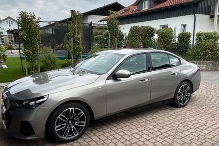 BMW 520 16.500 km 49.200 € Simbach 94436