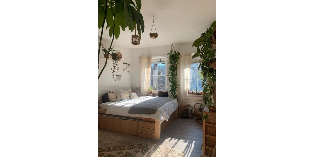 Etagenwohnung Trier - 4 Zimmer, 90 m&sup2;, 1.350&euro; | Angebot:26593275