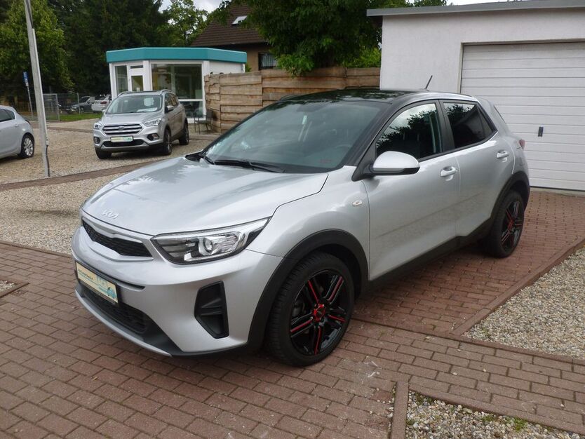 Kia Stonic 28.613 km 14.900 € Berlin 12683