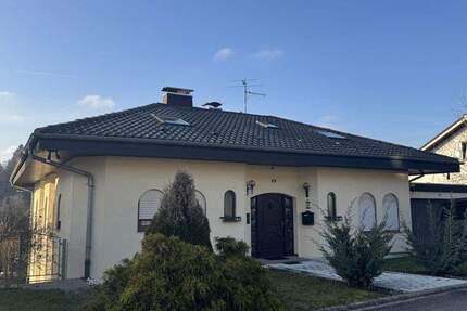 Ansprechendes Einfamilienhaus in idyllisch gelegenes Wohnobjekt in Bretten - Wanne zum Top Preis 7 zimmer