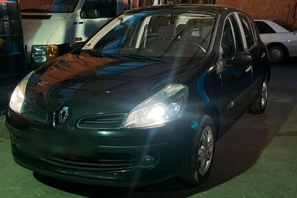 Renault Clio 190.000 km 2.100 &euro; Herten 45699