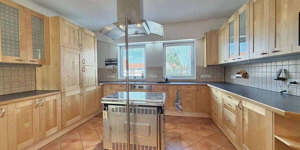 Einfamilienhaus Leegebruch - 7 Zimmer, 295 m&sup2;, 460.000&euro; | Angebot:26276672