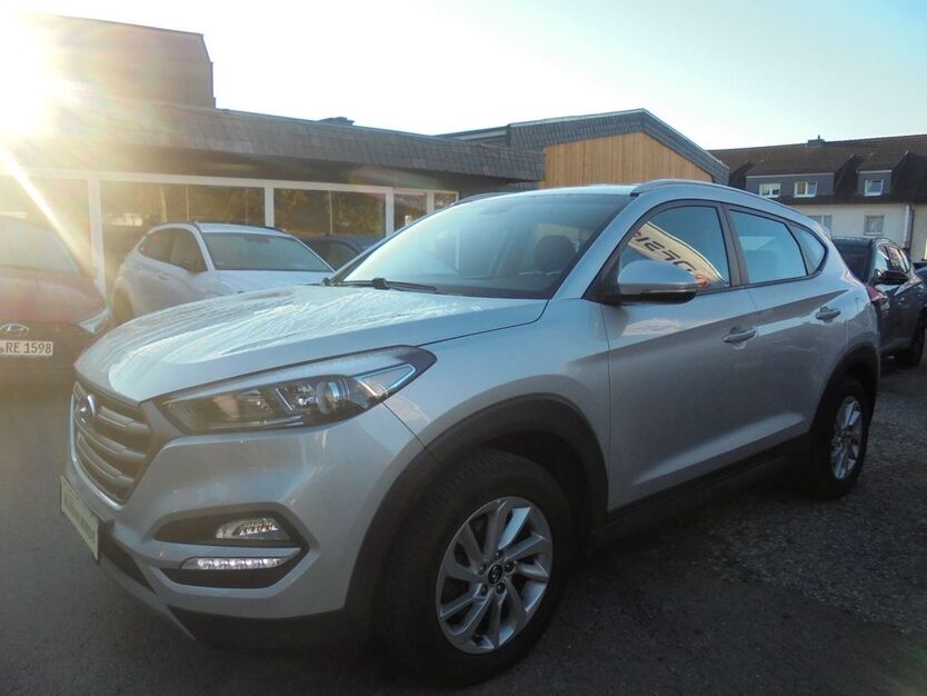 Hyundai TUCSON 111.800 km 13.990 € Radevormwald 42477