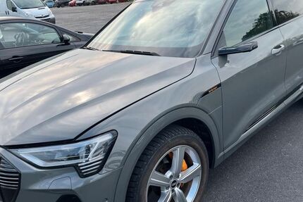 Audi e-tron 32.700 km 35.950 &euro; Salzgitter 38259