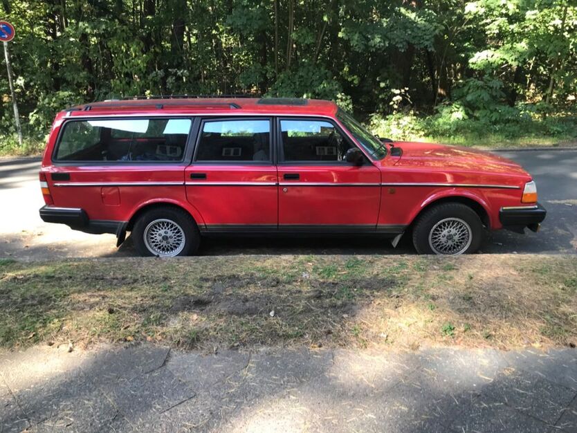 Volvo 240 260.500 km 15.500 € Berlin 10559