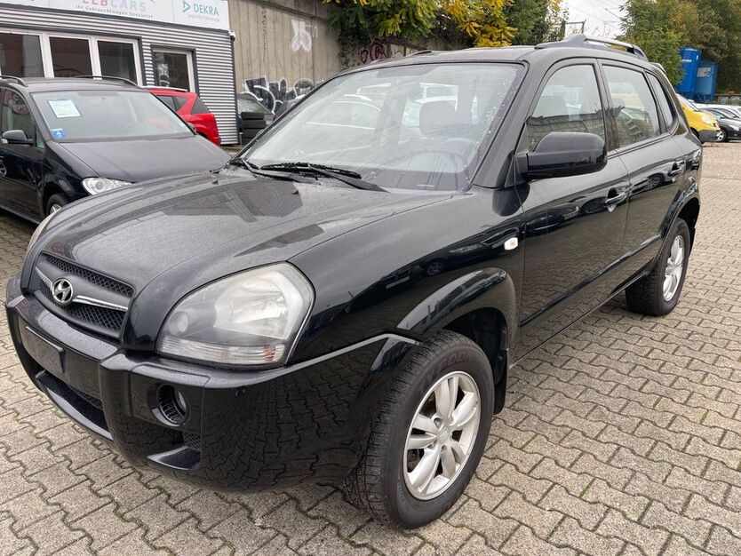 Hyundai TUCSON 174.000 km 4.490 € Hamburg 20097