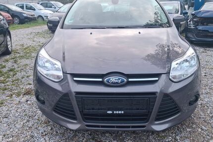 Ford Focus 154.000 km 2.985 € Dietersheim (Bei Eching) 85386