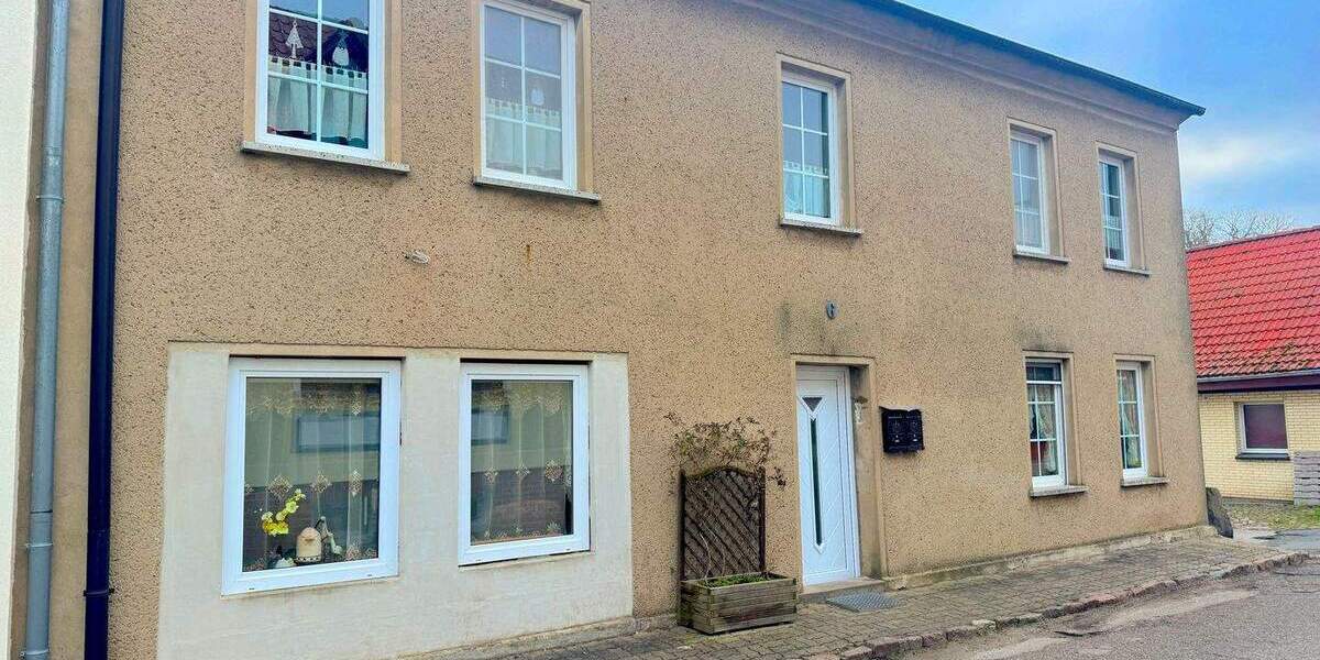 Einfamilienhaus Wolgast - 6 Zimmer, 148 m&sup2;, 150.000&euro; | Angebot:25731352