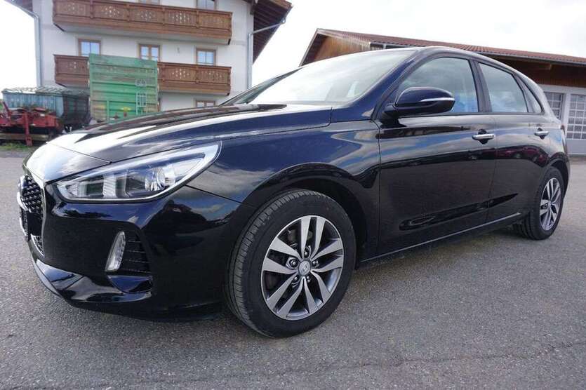 Hyundai i30 107.100 km 10.900 € Griesstätt 83556