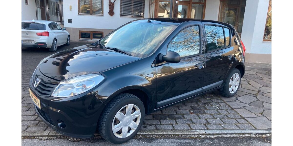 Dacia Sandero 122.305 km 1.999 &euro; München 81739