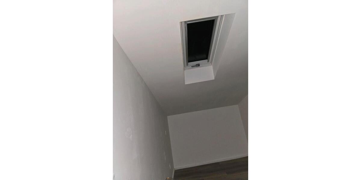 kernsaniert Dachgeschoss Wohnung 1 ZKB zu vermieten 1 zimmer