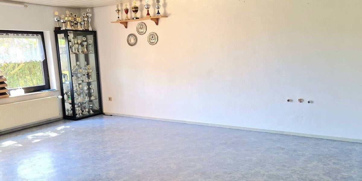 Einfamilienhaus Schauenburg / Breitenbach Breitenbach - 8 Zimmer, 221 m&sup2;, 345.000&euro; | Angebot:25822457