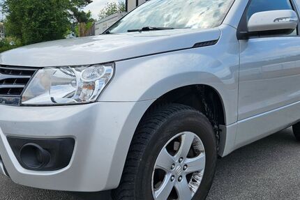 Suzuki Grand Vitara 91.800 km 9.300 &euro; Regensburg 93057