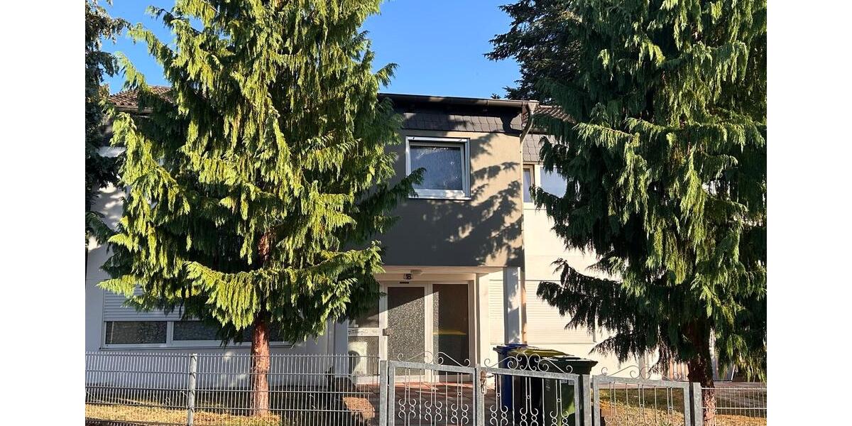 Einfamilienhaus Kastellaun - 7 Zimmer, 215 m&sup2;, 325.000&euro; | Angebot:27023901