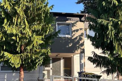 Haus Kastellaun - 7 Zimmer, 215 m&sup2;, 325.000&euro; | Angebot:27023901