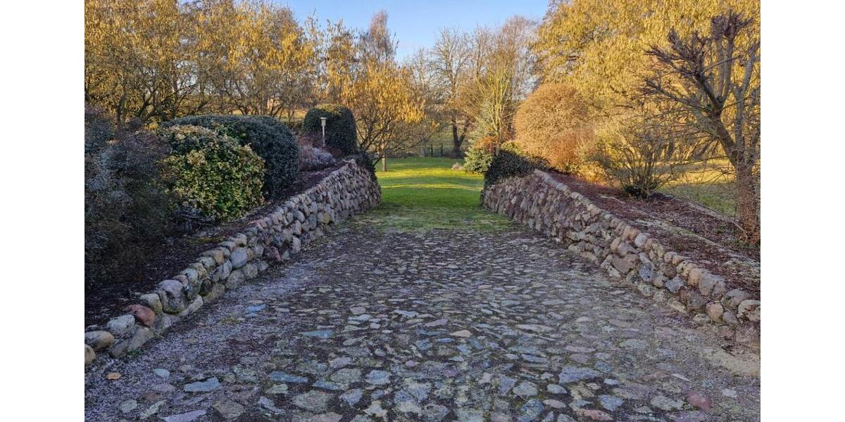 Mehrfamilienhaus, Wohnhaus Beetzendorf - 13 Zimmer, 360 m&sup2;, 265.000&euro; | Angebot:25308938