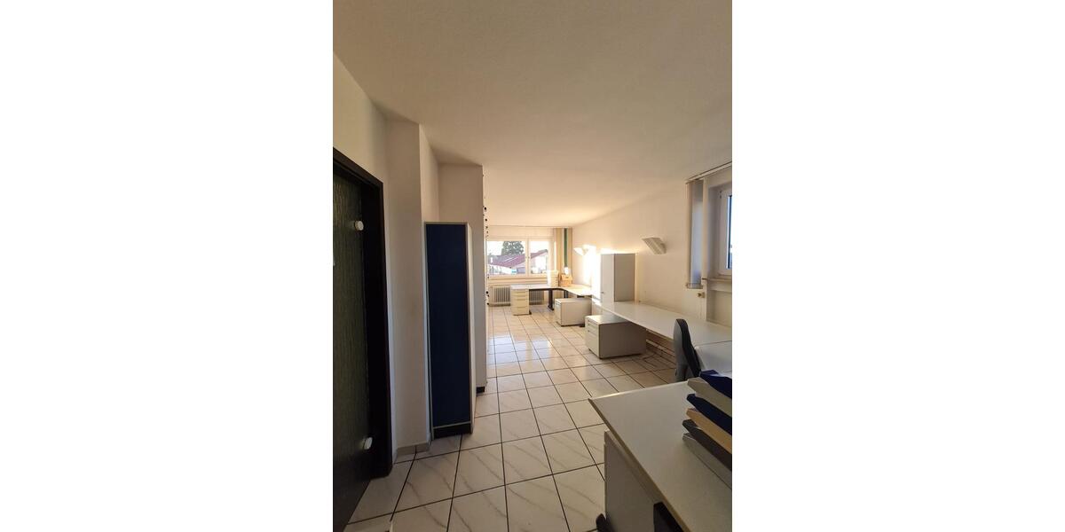 Büroeinheit, Praxiseinheit, Büroräume, Gewerbefläche,Lagerfläche zimmer