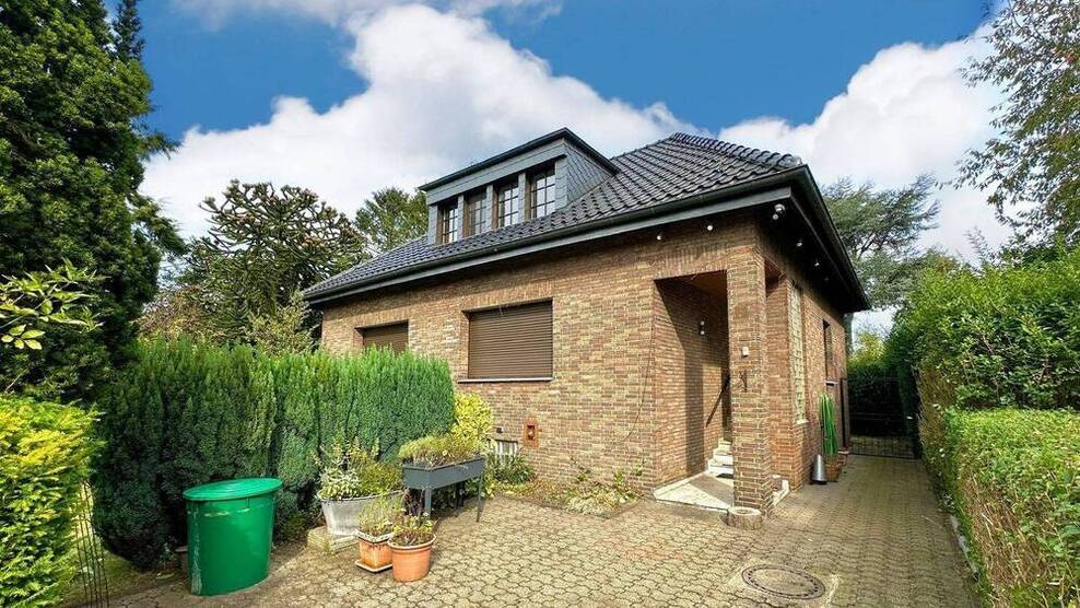 Absolute Privatsphäre, 5 Min. bis Moers! XL Süd-West-Garten auf 165 m2, 4,5 Z., 1824 m2 Grundstück.