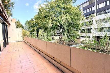 LU-Süd - sanierungsbedürftige 4 ZKBBalkon-Wohnung mit Garage 4 zimmer