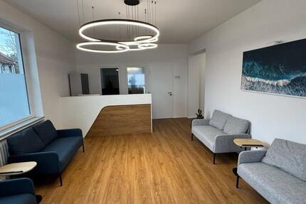 Praxisräume zur Untermietung neu renoviert Fertigstellung 03.25