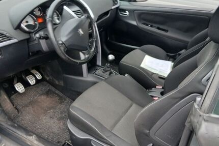 Peugeot 207 180.000 km 2.200 &euro; ludwigshafen 67065