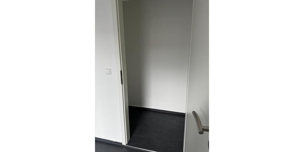 Erdgeschoßwohnung Karlsruhe Knielingen - 2 Zimmer, 80 m&sup2;, 1.400&euro; | Angebot:25870572