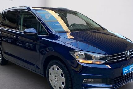 VW Touran 27.850 km 29.990 &euro; Husum 25813
