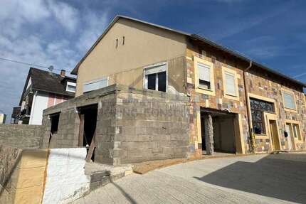 Haus Bendorf - 11 Zimmer, 360 m&sup2;, 699.000&euro; | Angebot:26261839