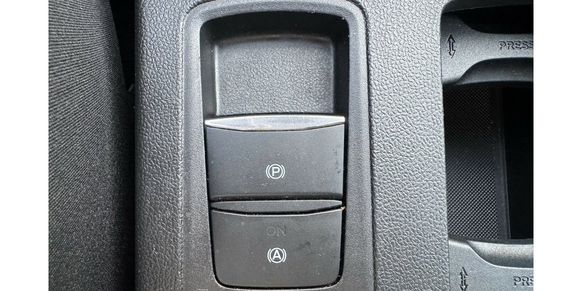 Ford Focus EcoBlue.Nav.Temp.Serv-Neu.EU6 GARANTIE.1Hd 93.000 km 12.900 &euro; Erftstadt 50374