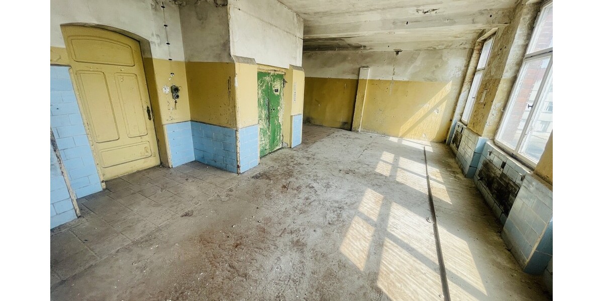 Stadtteil-Luckenwalde MFH (4 WE + 1 GE) & Rohbau -Ausbau zu MFH mit ca.1.000 - 1.200 qm Wohnfläche ! - Mehrfamilienhaus, Wohnhaus Luckenwalde | Angebot:27010157