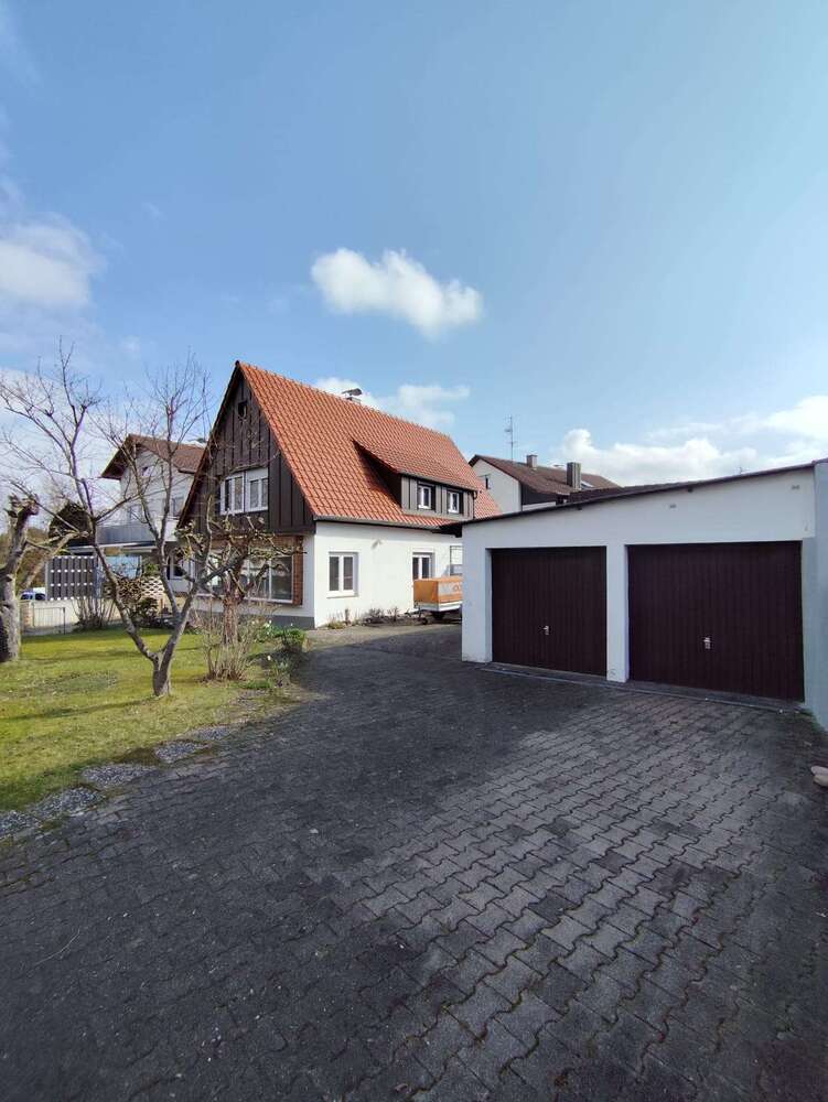 Haus zum Kaufen in Böblingen 490.000 € 106 m²