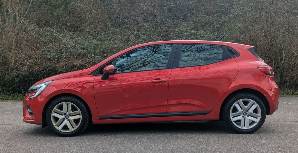 Renault Clio 62.111 km 9.900 &euro; SAARBRUECKEN 66117