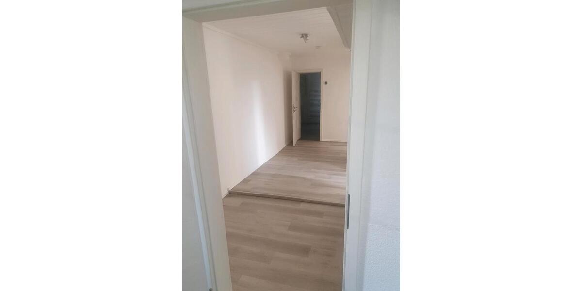 Erdgeschoßwohnung Bördeland - 4 Zimmer, 90 m&sup2;, 486&euro; | Angebot:26365711