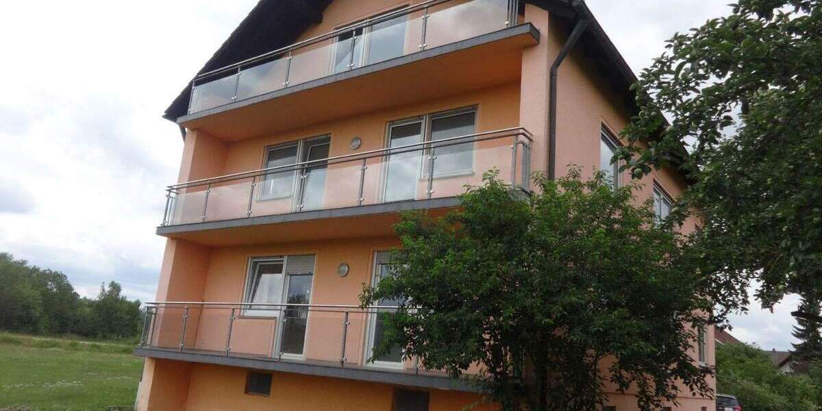 Großes Wohnhaus - für 2-3 Generationen oder gewerbliche Nutzung geeignet 8 zimmer