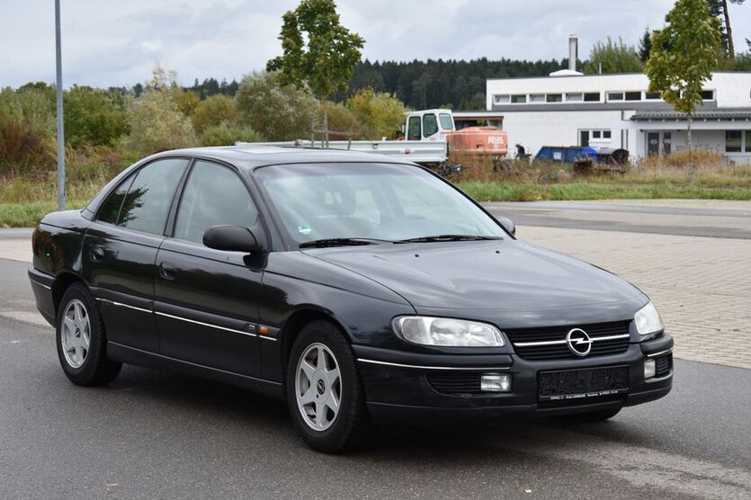 Opel Omega 110.000 km 2.990 € Schramberg 78713