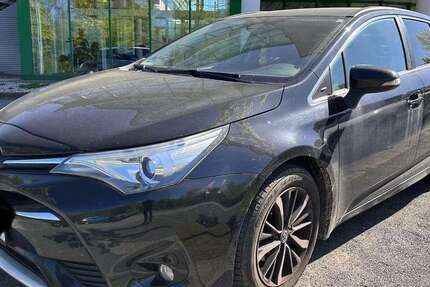 Toyota Avensis 88.000 km 15.990 &euro; Leipzig 04347
