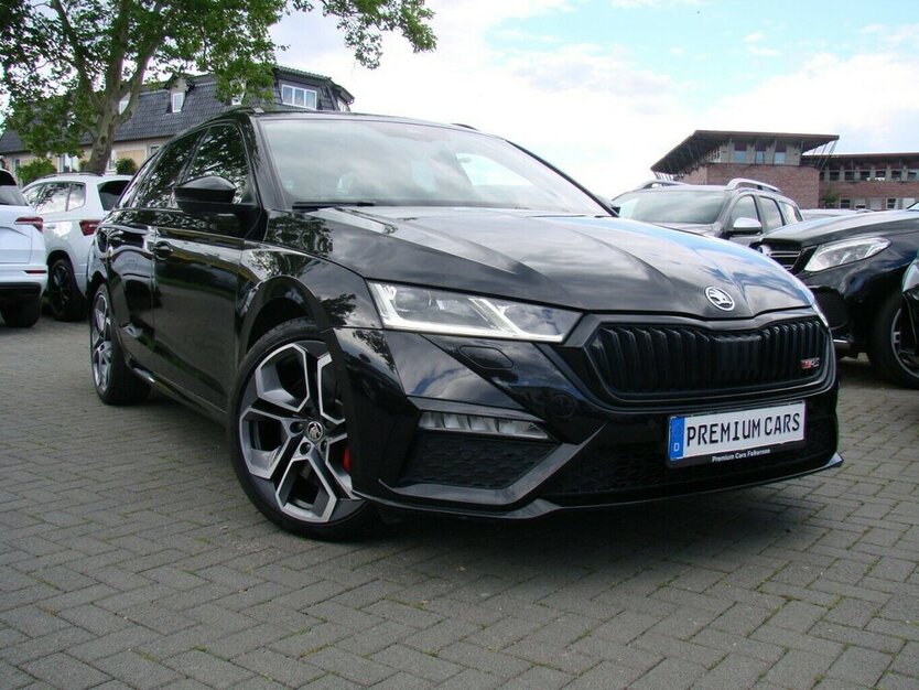 Octavia 2.0TSi RS Plus ACC Pano Canton Kamera
