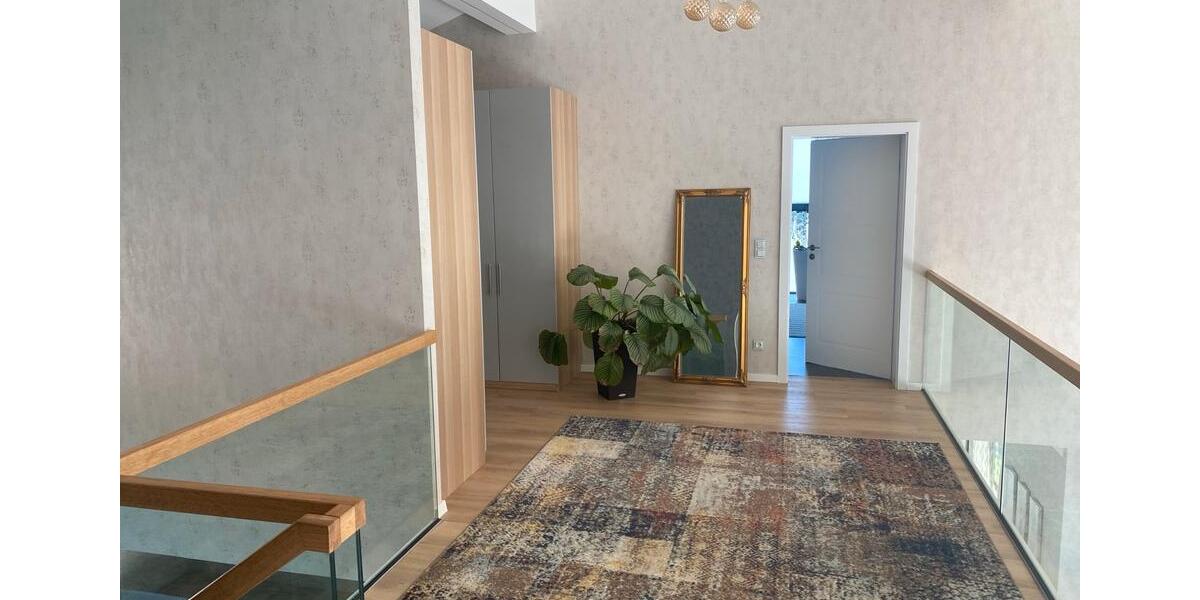 Einfamilienhaus Nümbrecht - 6 Zimmer, 380 m&sup2;, 750.000&euro; | Angebot:26891234
