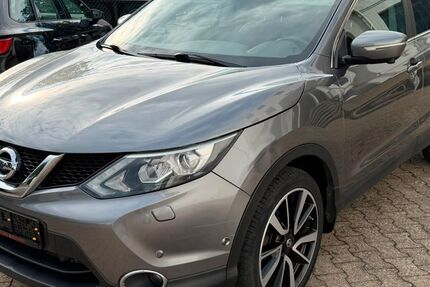 Nissan Qashqai 72.890 km 9.799 &euro; Aachen 52078