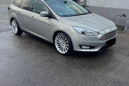 Ford Focus 158.000 km 2.900 &euro; Sonthofen 87527