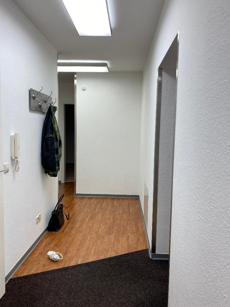 *** Großzügige 4-Zi.-Mietwohnung in Karlsdorf *** 4 zimmer