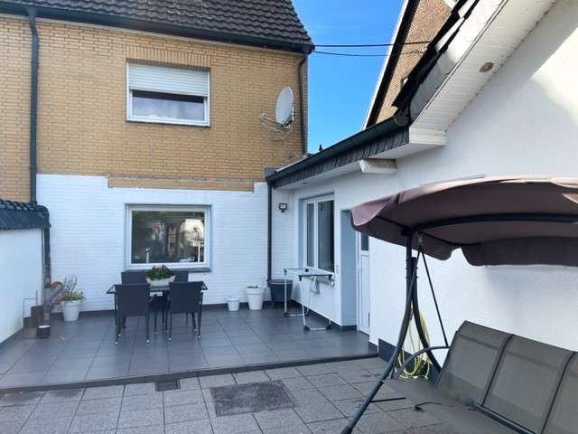 Haus zum Kaufen in Brüggen -Bracht 339.000 € 144.13 m²